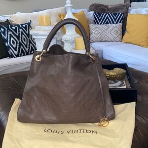 Authentic Louis Vuitton Empreinte Artsy MM